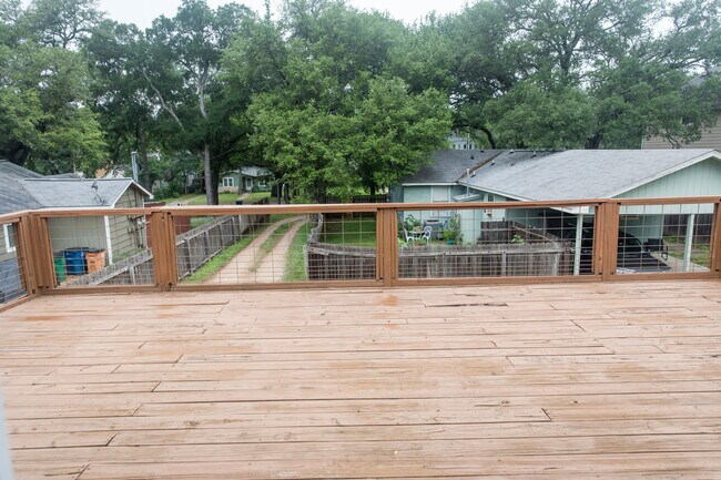 Foto del edificio - 4519 Merle Dr