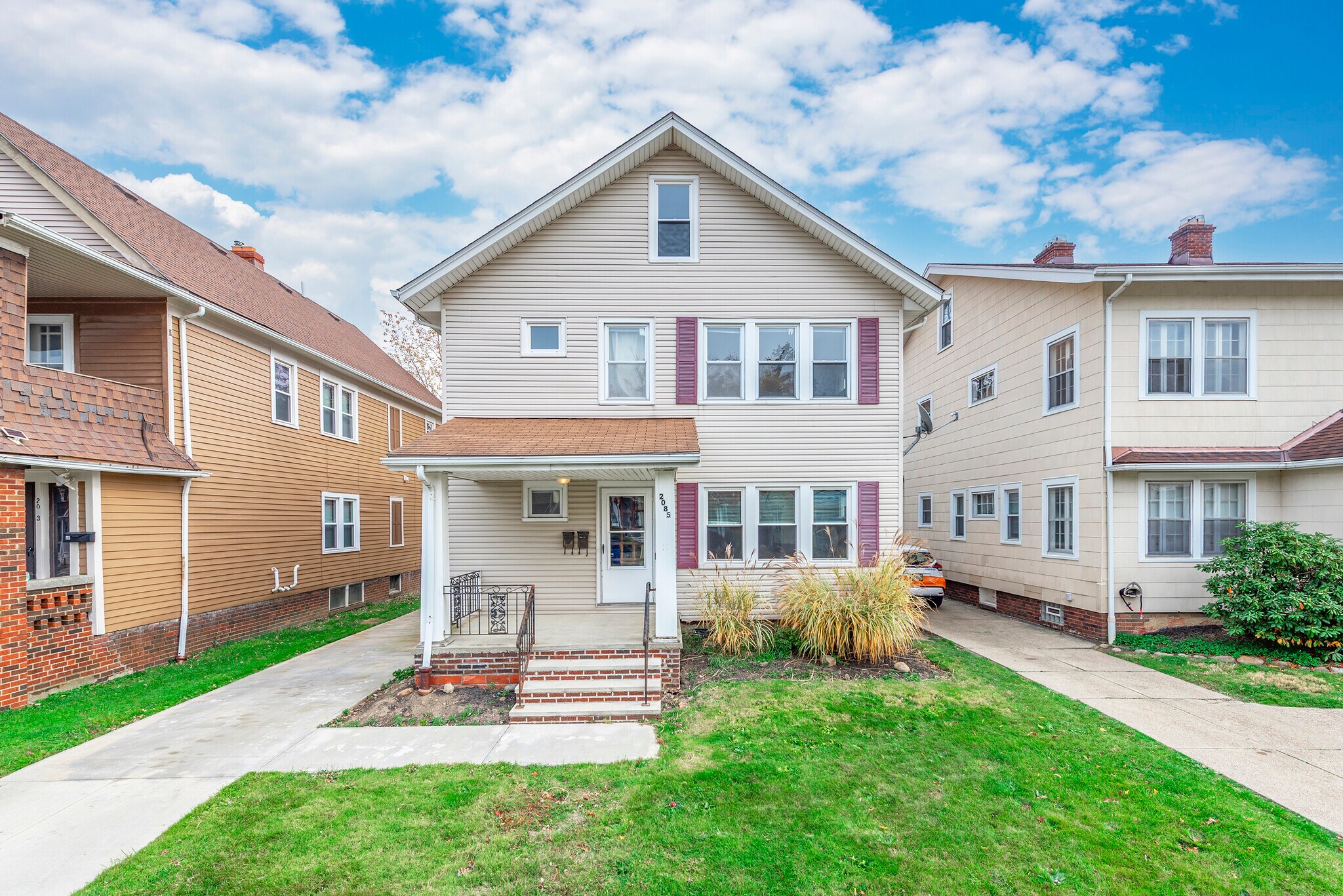 2085 Marlowe Ave Lakewood, OH 44107 – photo 2