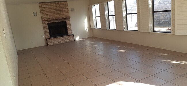 Building Photo - 3216 Donegal Rd