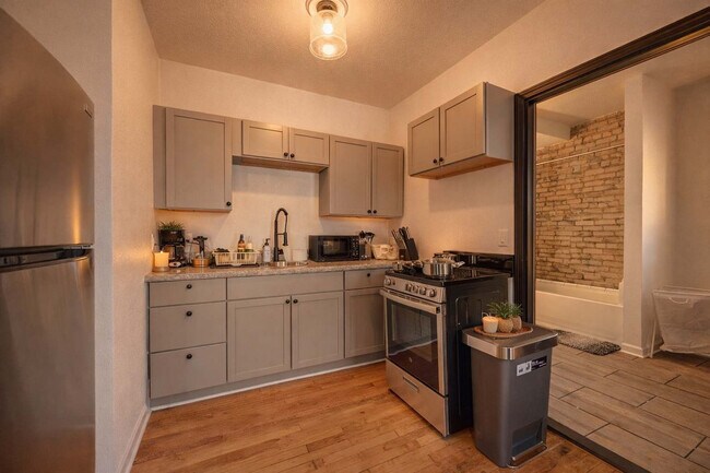 Foto del edificio - 1927 N Prospect Ave