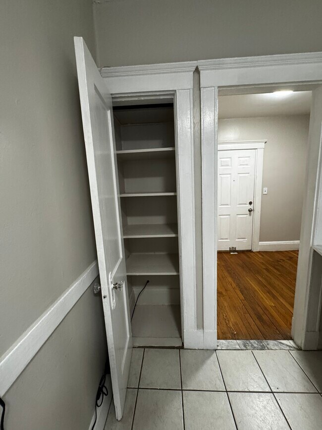 Building Photo - 17 Huss Ct