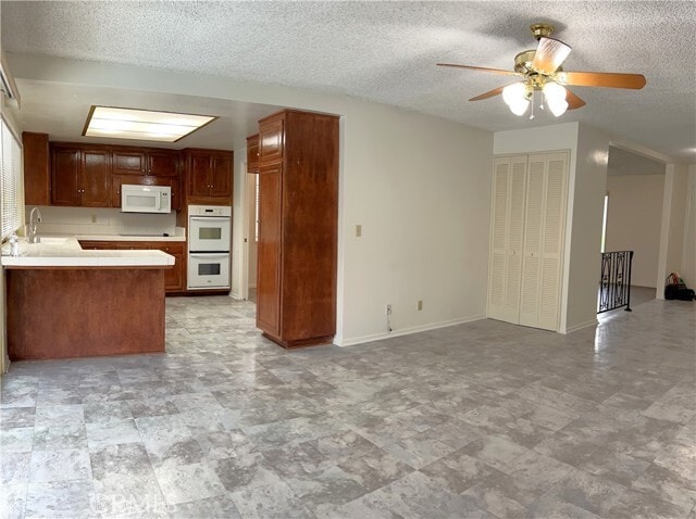 Foto del edificio - 7262 Carlton Ave