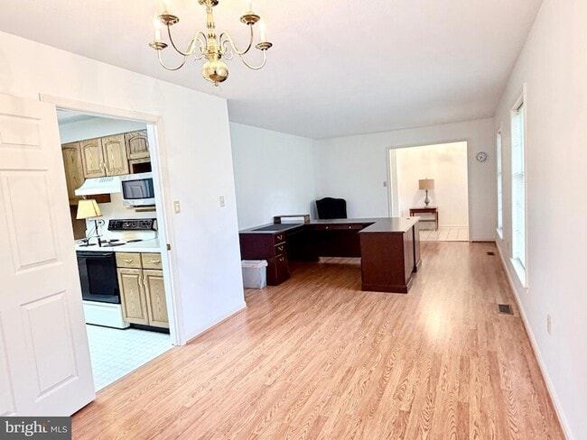 Foto del edificio - 78 Brook Creek Rd