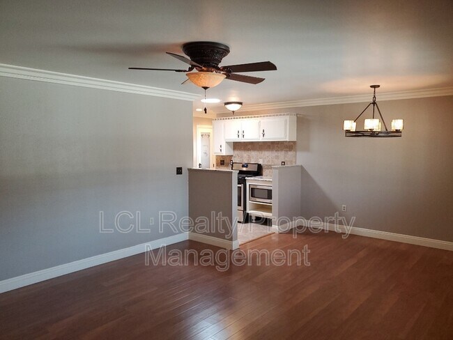 Building Photo - 25841 Middlebury Way