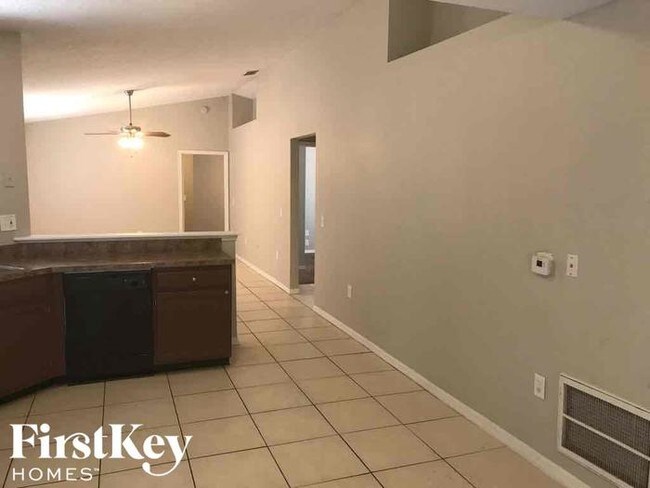 Foto del edificio - 7424 Little Pond Ct