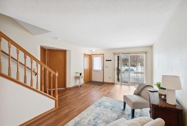 Foto del edificio - 2240 Ranchview Ln N