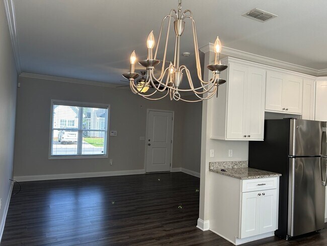Foto del edificio - 308 Summercreek Cove