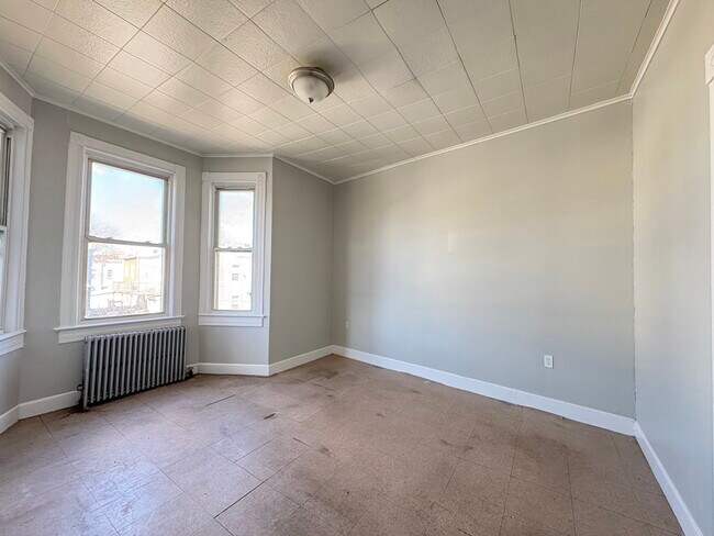 Foto del edificio - 72 Rose Ave