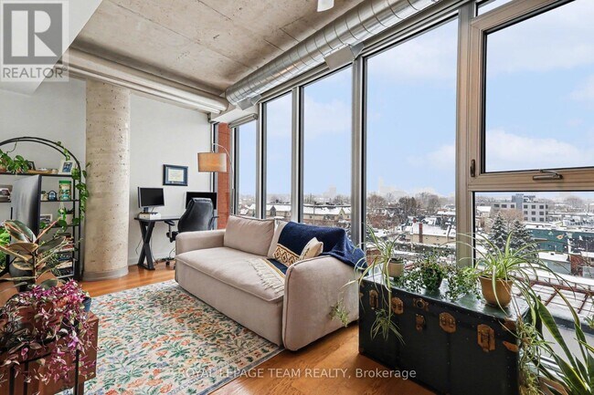 Photo du bâtiment - 354 Gladstone Ave