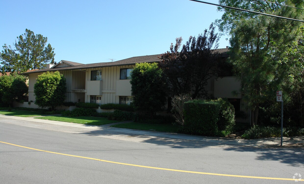 Building Photo - 575 Tyndall St