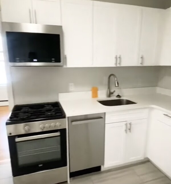 Foto del edificio - 712 E 6th St