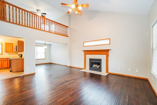 Foto del edificio - 3175 Weeping Spruce Dr