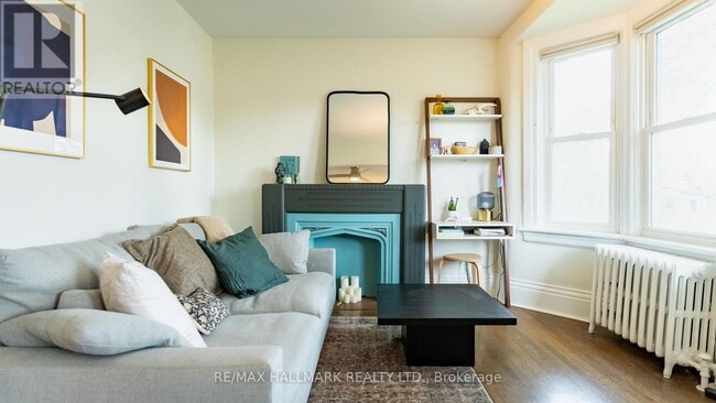 Building Photo - 218 Rusholme Rd