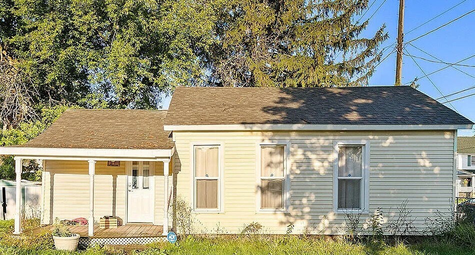 Building Photo - 812 4th St NW