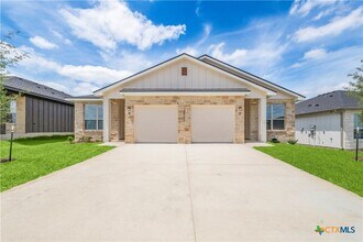Building Photo - 3903 Sugar Hackberry Trl