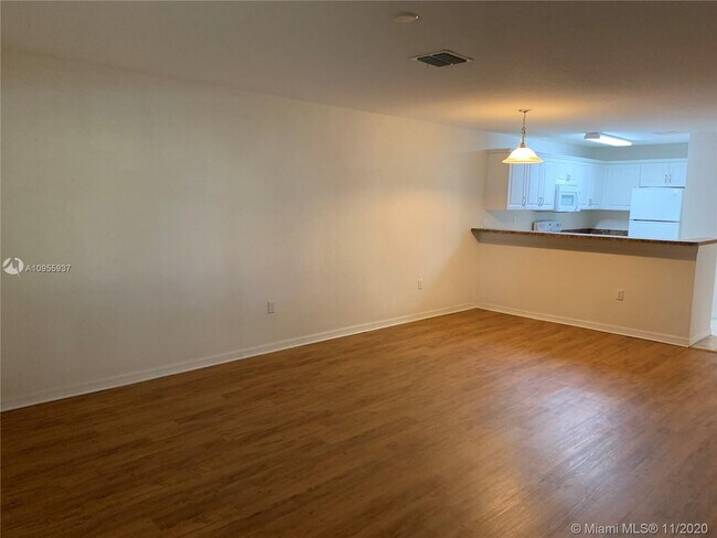 Building Photo - 4002 Oak Landing Dr