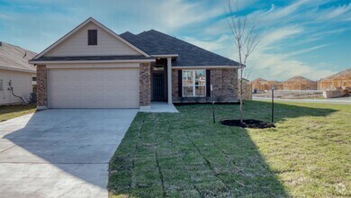 Building Photo - 536 Fallbrook Dr