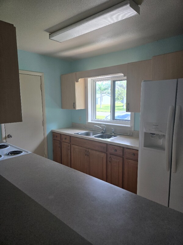 Foto del edificio - 6833 Myrtlewood Rd