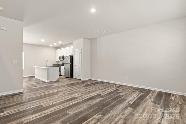 Building Photo - 117 Dogwood Vlg Trl