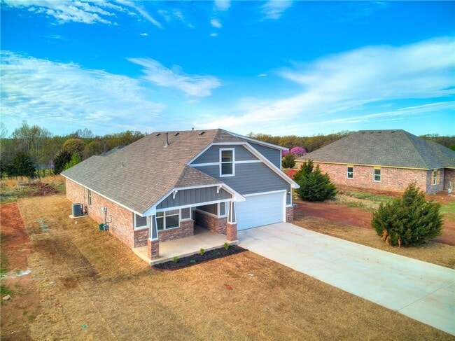 Building Photo - 1270 Lakeview Dr