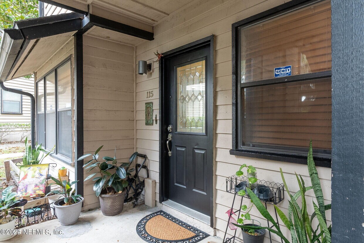 Foto principal - 1604 Arcadia Dr