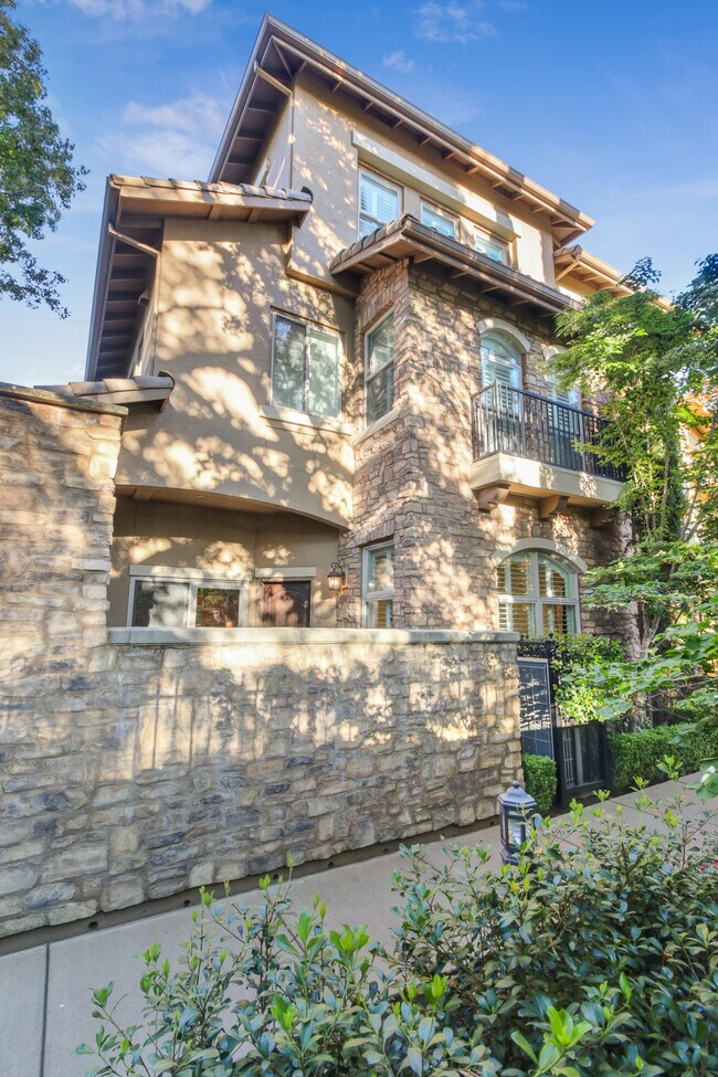Foto del edificio - 4320 Pavilions Pl Ln
