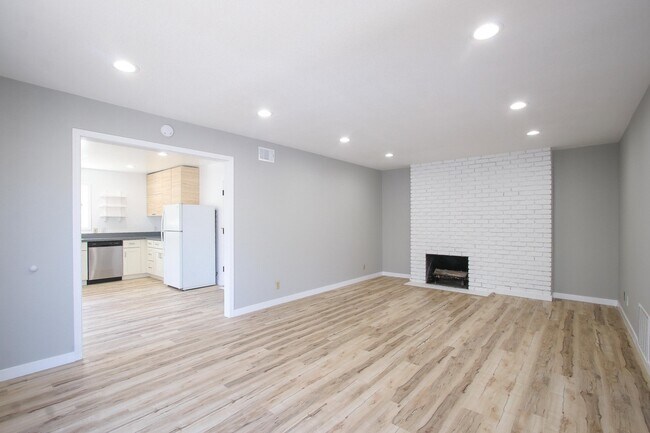 Foto del edificio - 577 S Eden Ave