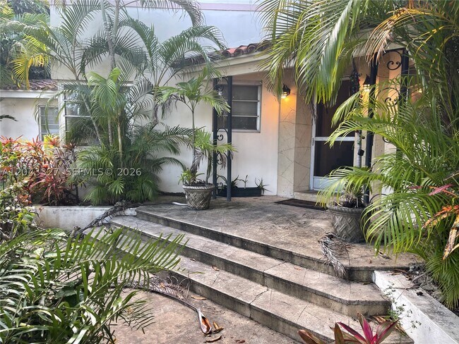 Foto del edificio - 1010 Douglas Rd