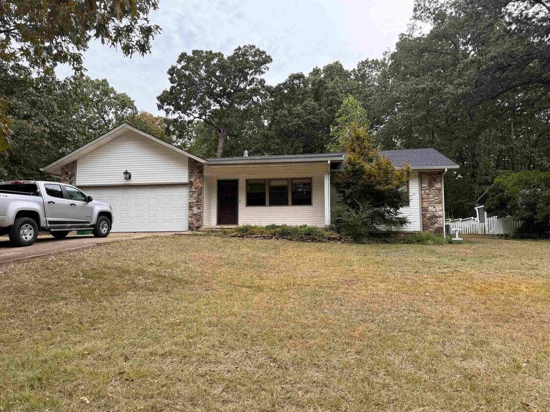 Primary Photo - 20 Big Horn Dr