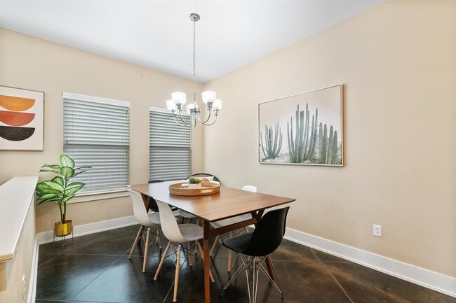 Foto del edificio - 17514 Village Dr