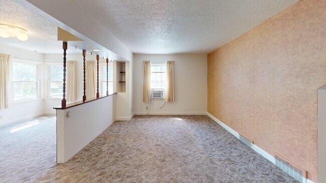 Foto del edificio - 310 S 12th St