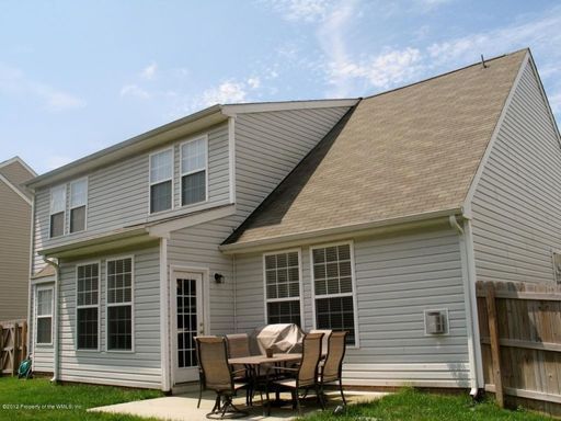 Foto del edificio - 808 Queensbury Ln