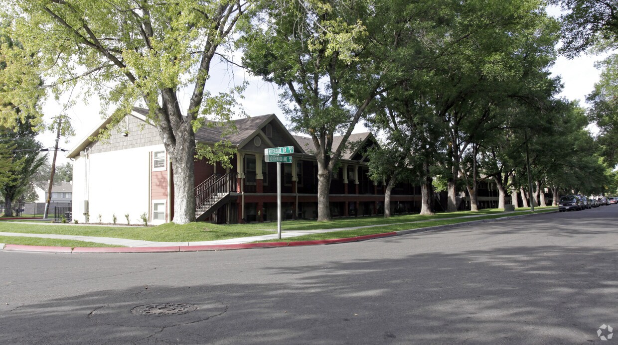 Foto del edificio - Riverwood Cove Apartments