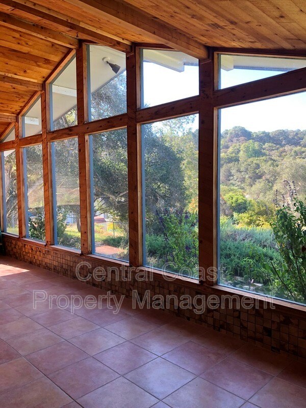 Foto del edificio - 17959 Berta Canyon Rd