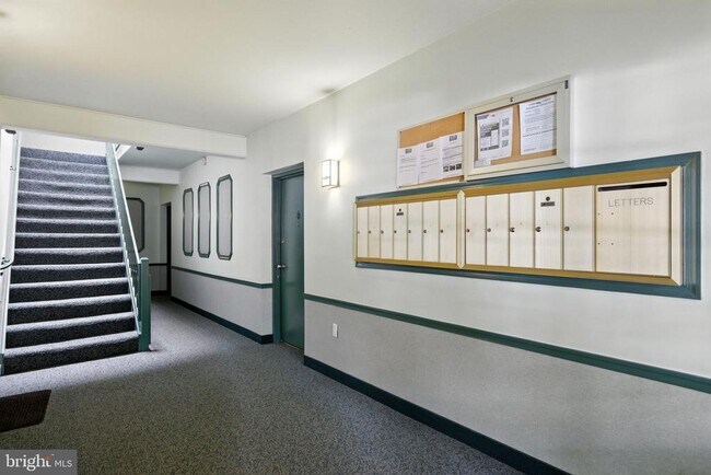 Foto del edificio - 8110 Colony Point Rd