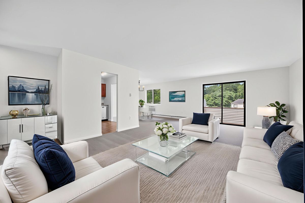 Foto principal - 16 Scarborough Ln