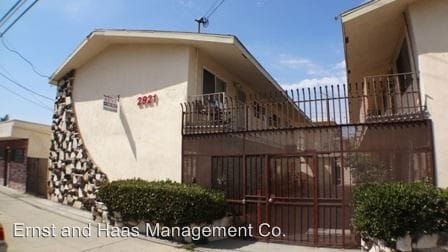 Primary Photo - 2921 E Artesia Blvd