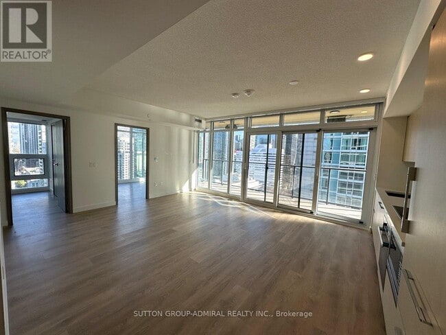 Photo du bâtiment - 1 Concord Cityplace Wy