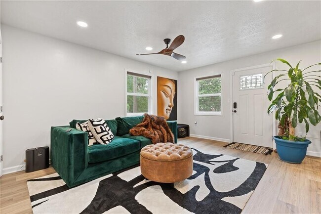 Foto del edificio - 1723 S Alvarado Terrace SW