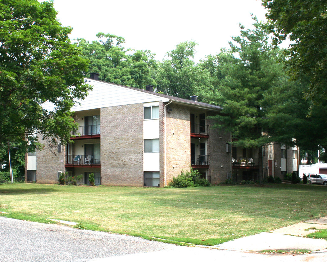 Primary Photo - Gwynn Oak Apartments