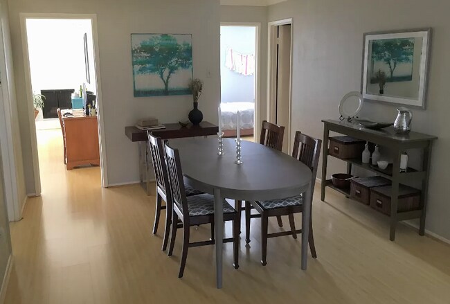 Foto del edificio - 6024 E University Blvd