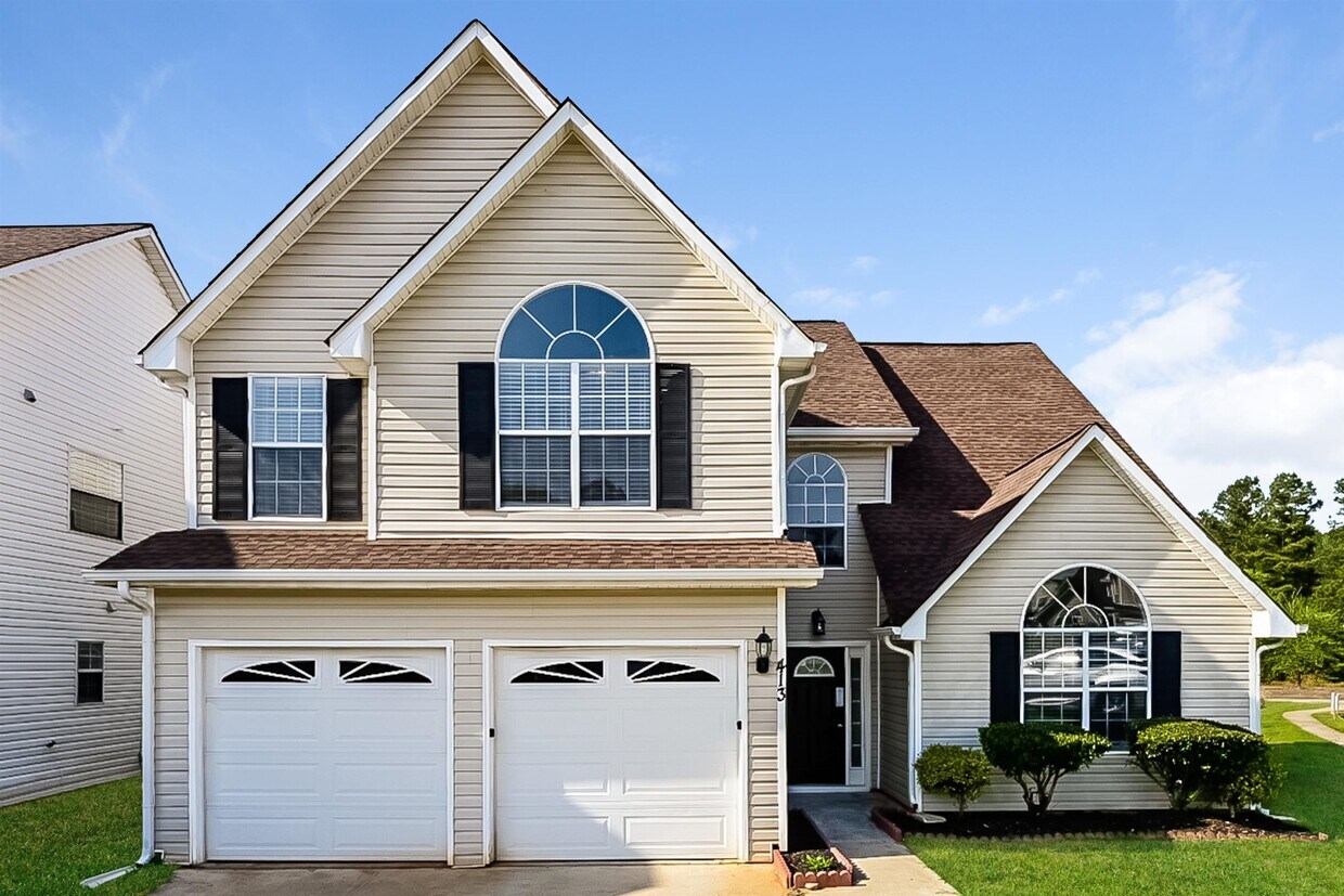 Foto principal - 413 Lake Front Ct
