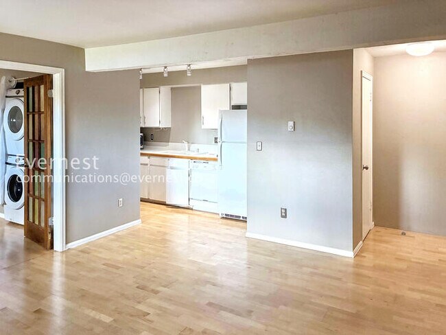 Foto del edificio - 2640 Juniper Ave