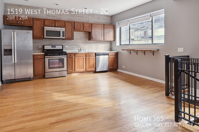 Foto del edificio - Gorgeous 2 bed 2 bath Unit at Chicago's He...