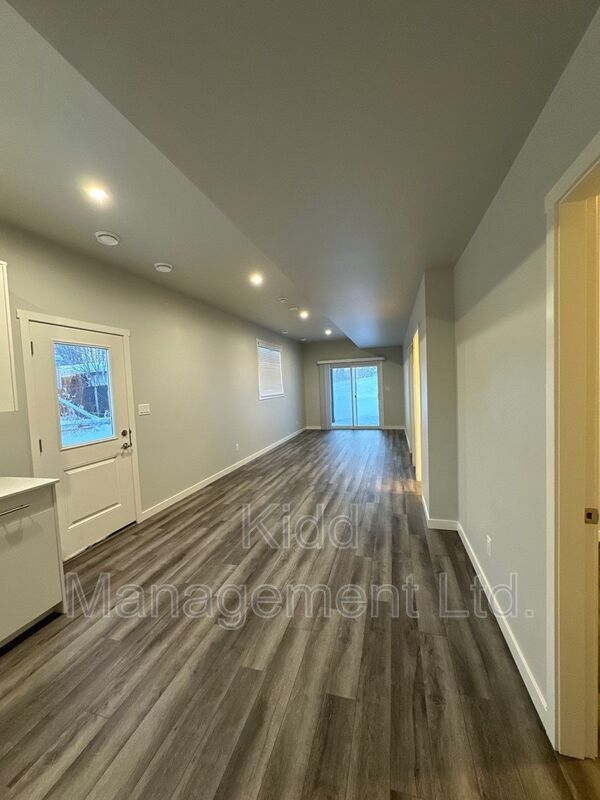 Photo du bâtiment - 1223 Blackburn N Rd