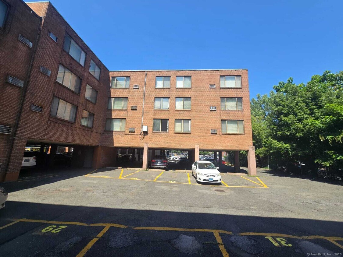 Foto del edificio - 950 Asylum Ave