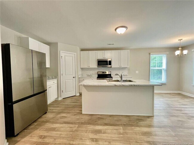 Foto del edificio - 3034 Cricket Rd