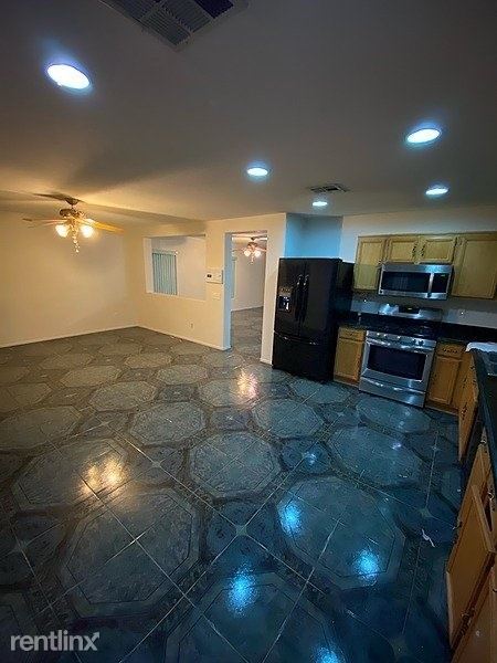 Building Photo - 3 br, 2.5 bath House - 9497 West Diablo Drive