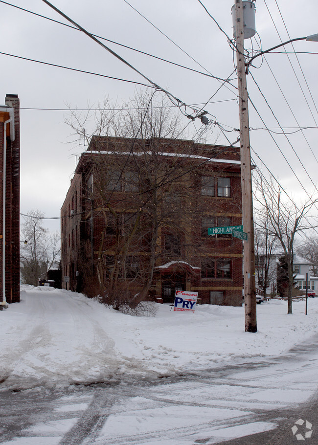 Highland Square Akron >> 103 S Portage Path Akron, OH 44303 Rentals - Akron, OH ... Highland Square Akron >> 103 S Portage Path Akron, OH 44303 Rentals - Akron, OH ...
