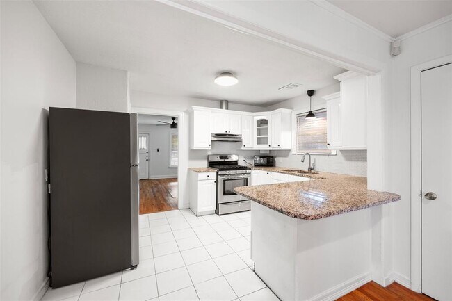 Foto del edificio - 934 E 52nd St